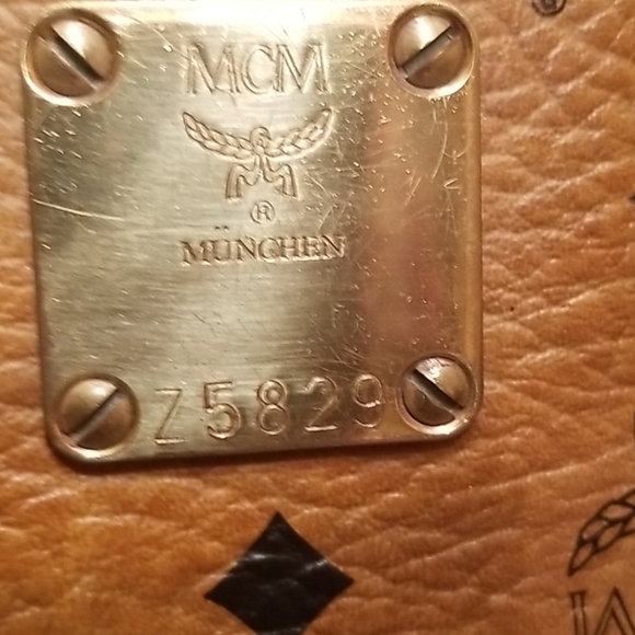 Large MCM Original Tote - Picture 2 of 11